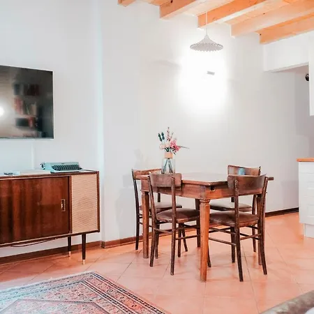 Daire Tra Le Di Reggio - Zaccagni *